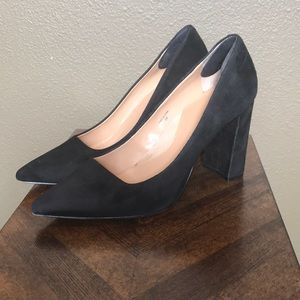 Banana Republic Madison block heels 8